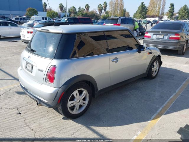 2006 MINI COOPER WMWRC33536TJ79002 Photo 3