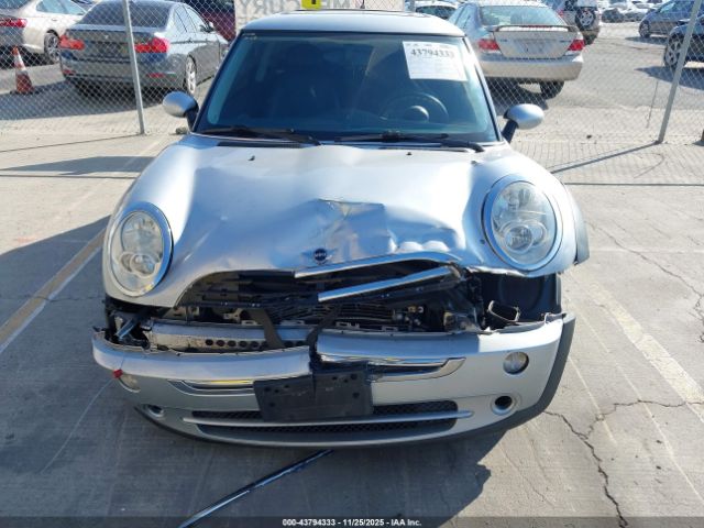 2006 MINI COOPER WMWRC33536TJ79002 Photo 5