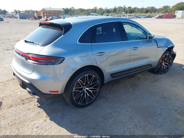 2023 PORSCHE MACAN WP1AG2A58PLB39936 Photo 3