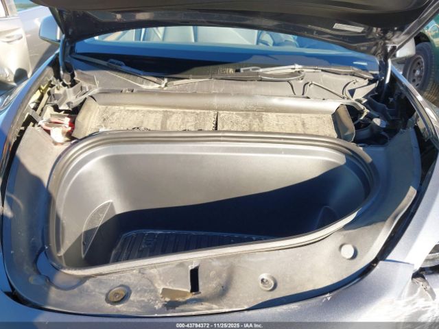 2024 TESLA MODEL Y 7SAYGDEE7RA215514 Photo 9