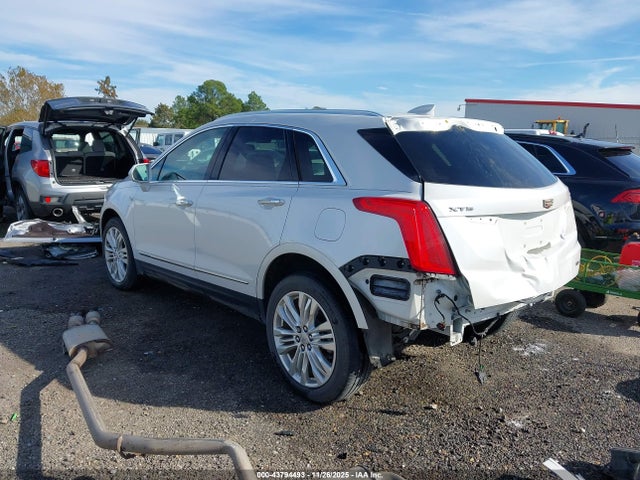 2018 CADILLAC XT5 1GYKNERS5JZ183723 Photo 2