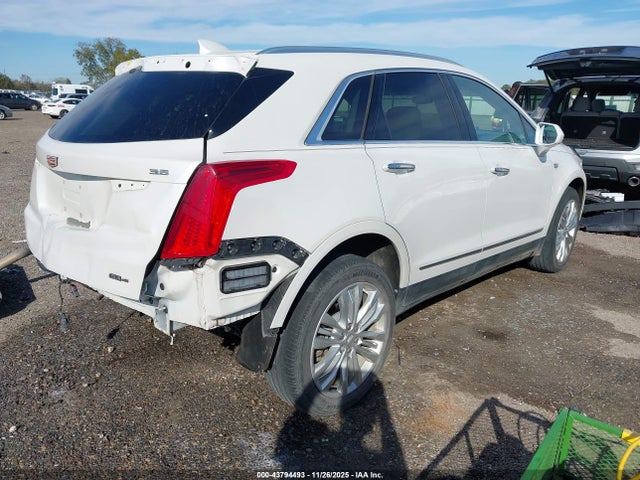 2018 CADILLAC XT5 1GYKNERS5JZ183723 Photo 3