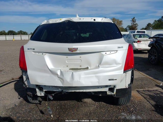 2018 CADILLAC XT5 1GYKNERS5JZ183723 Photo 5