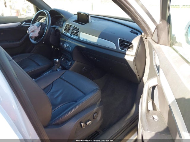 2016 AUDI Q3 WA1EFCFS2GR017798 Photo 4