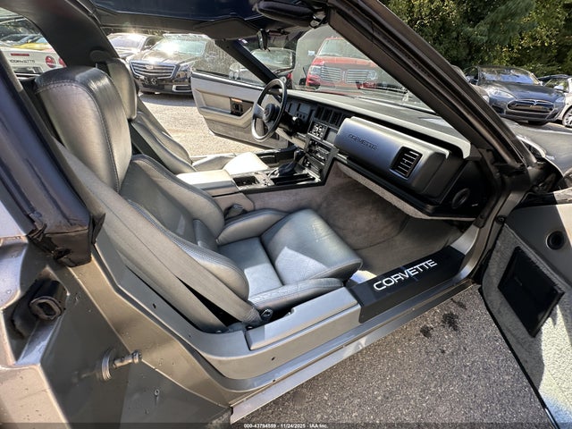 43794559 :رقم المزاد ، 1G1AY0780E5147284 vin ، 1984 Chevrolet Corvette مزاد بيع