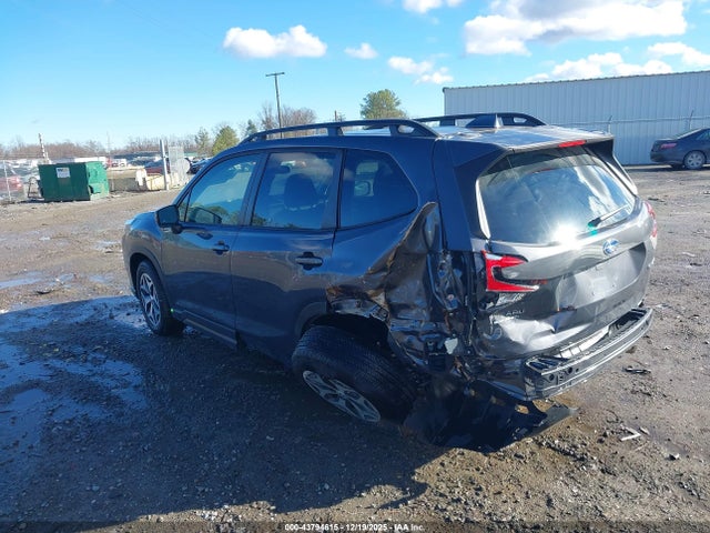 Subaru Forester Premium 2023 JF2SKAEC1PH515792 Image 3