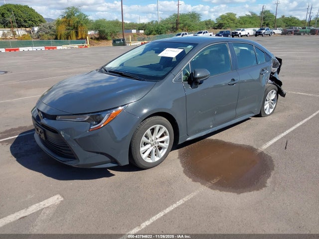 Toyota COROLLA LE 2025 JTDB4MEE3S3028952 Image 2