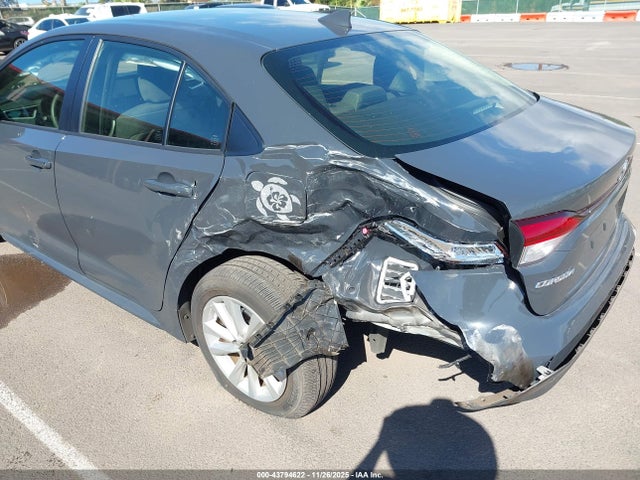 Toyota COROLLA LE 2025 JTDB4MEE3S3028952 Image 6