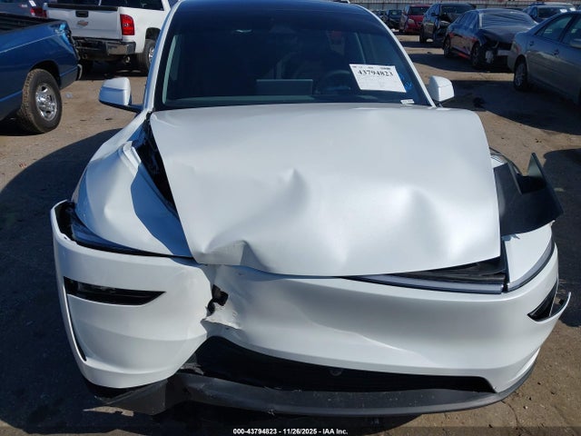 2026 TESLA MODEL Y 7SAYGDEE4TA496114 Photo 9
