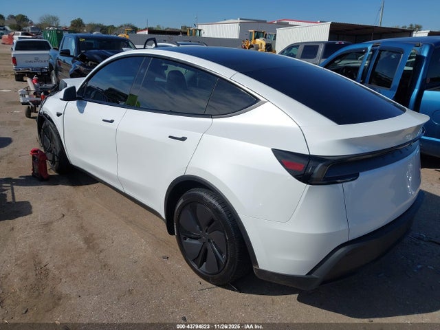 2026 TESLA MODEL Y 7SAYGDEE4TA496114 Photo 2