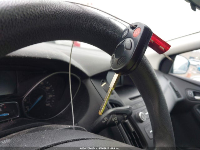 Ford FOCUS SE 2016 1FADP3F23GL250113 Image 27