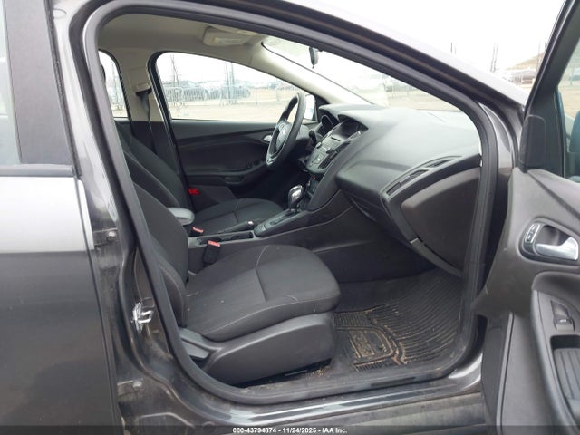 Ford FOCUS SE 2016 1FADP3F23GL250113 Image 21