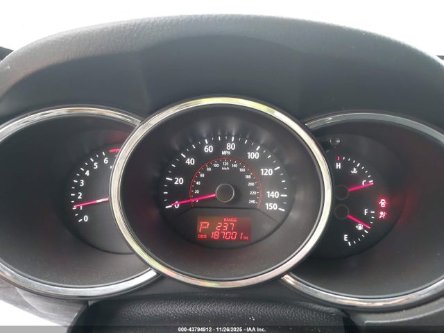 Продаж на аукціоні авто 2011 Kia Sorento Lx, vin: 5XYKT3A16BG171678, номер лоту: 43794912