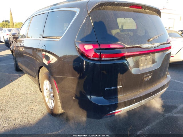 2022 CHRYSLER PACIFICA 2C4RC1BG1NR141381 Photo 2