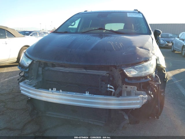 2022 CHRYSLER PACIFICA 2C4RC1BG1NR141381 Photo 5