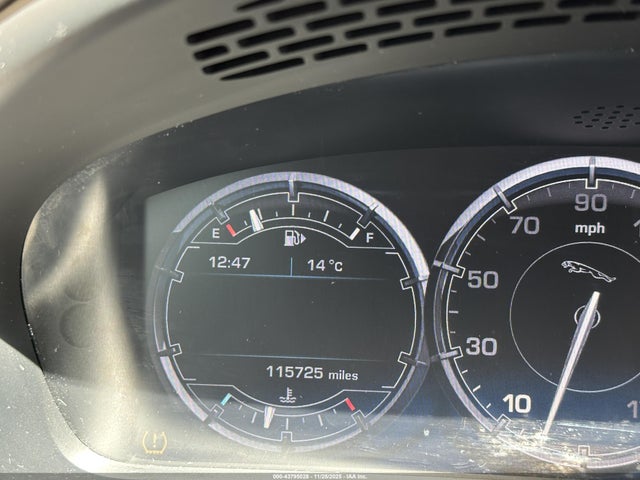 2011 Jaguar Xj Xjl მანქანა იყიდება აუქციონზე, vin: SAJWA2GB8BLV15633, აუქციონის ნომერი: 43795028