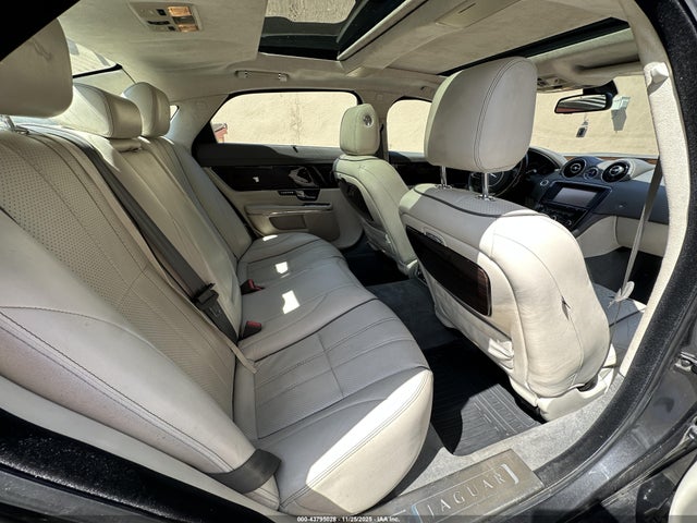 2011 Jaguar Xj Xjl მანქანა იყიდება აუქციონზე, vin: SAJWA2GB8BLV15633, აუქციონის ნომერი: 43795028