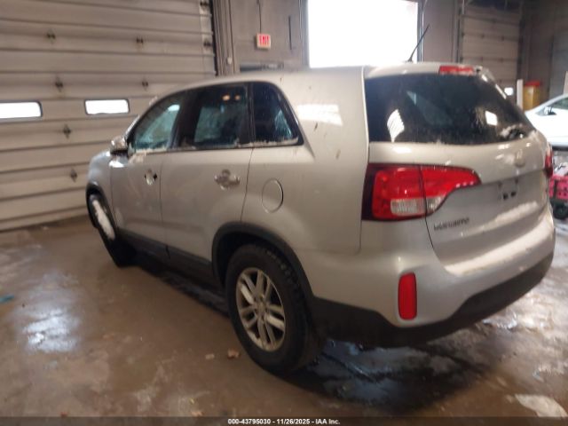 2014 KIA SORENTO 5XYKT3A64EG453673 Photo 2