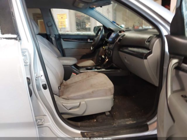 2014 KIA SORENTO 5XYKT3A64EG453673 Photo 4