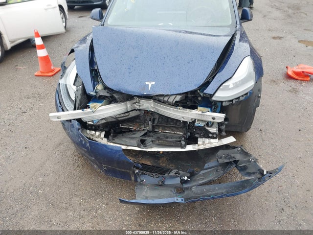 2021 TESLA MODEL 3 5YJ3E1EB5MF028236 Photo 5