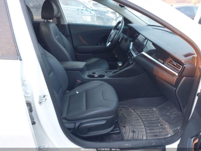 2022 KIA NIRO PLUG-IN HYBRID KNDCC3LD5N5523562 Photo 4