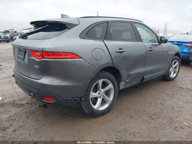 2018 JAGUAR F-PACE SADCJ2EVXJA243616 Photo 3