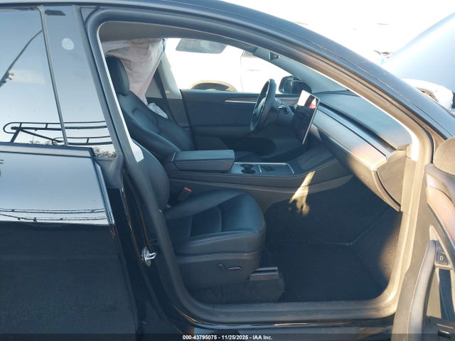 2023 TESLA MODEL Y 7SAYGDEF2PF863626 Photo 4