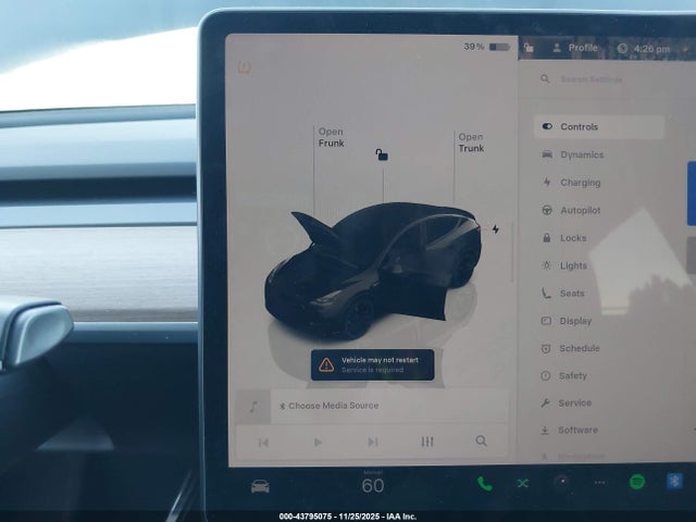 2023 TESLA MODEL Y 7SAYGDEF2PF863626 Photo 6