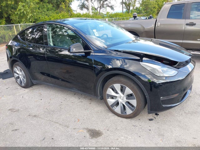 2023 TESLA MODEL Y 7SAYGDEE3PF928281 Photo 0