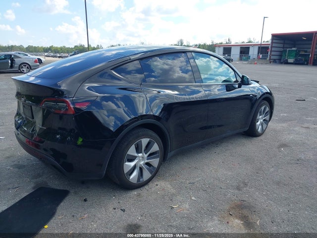 2023 TESLA MODEL Y 7SAYGDEE3PF928281 Photo 3