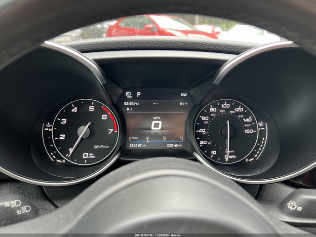 2017 Alfa Romeo Giulia Ti Awd მანქანა იყიდება აუქციონზე, vin: ZARFAEEN9H7544398, აუქციონის ნომერი: 43795100
