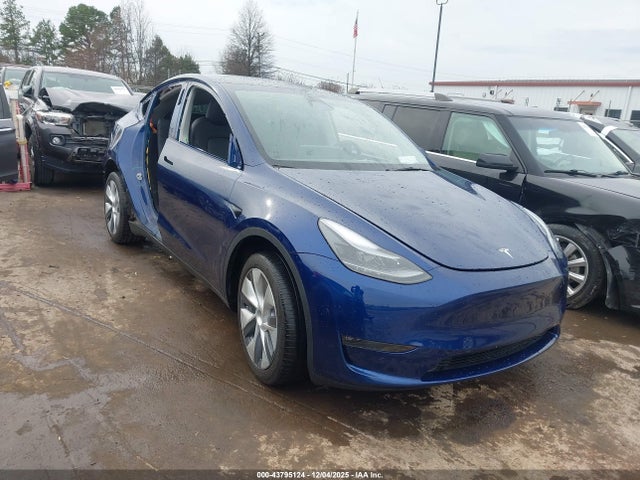 2023 TESLA MODEL Y 7SAYGDEE6PA201021 Photo 0