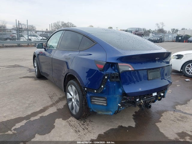 2023 TESLA MODEL Y 7SAYGDEE6PA201021 Photo 2