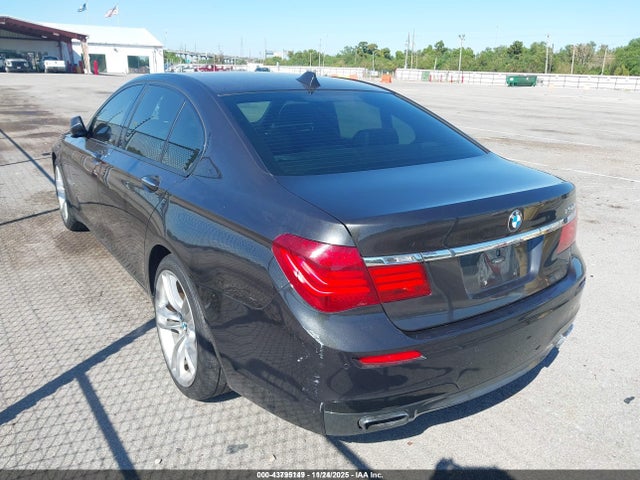 WBAYA8C57ED825195 BMW 750i