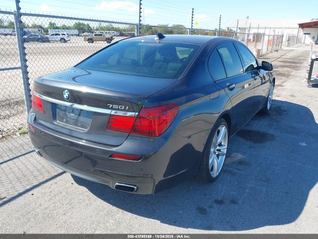 WBAYA8C57ED825195 BMW 750i