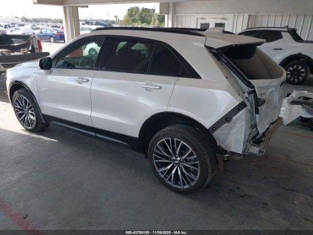 2024 CADILLAC XT4 1GYFZER48RF192453 Photo 2