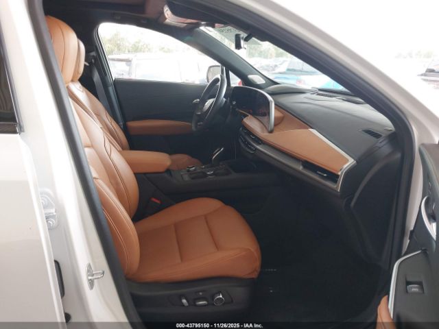 2024 CADILLAC XT4 1GYFZER48RF192453 Photo 4