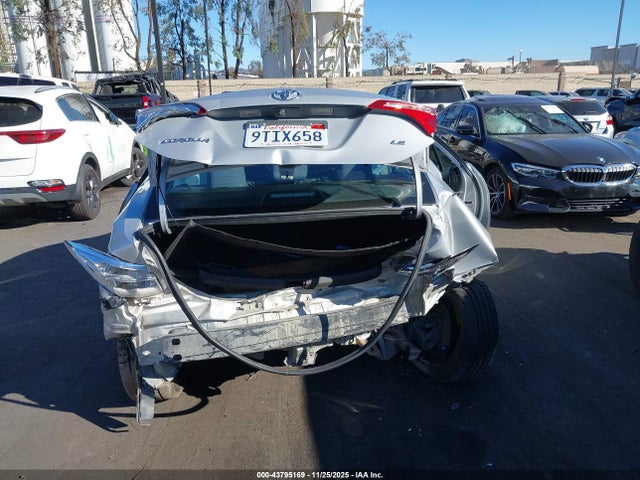2T1BURHE3HC875219 Toyota COROLLA LE