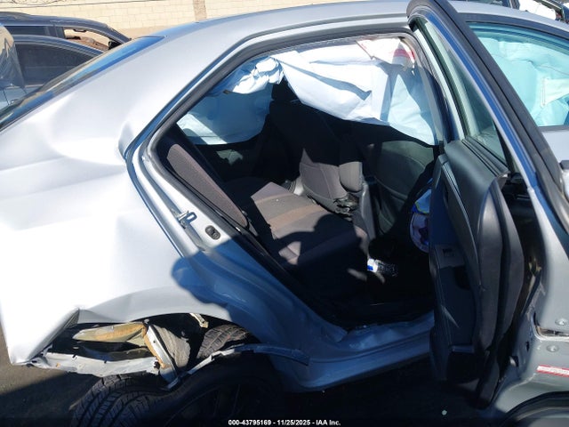 2T1BURHE3HC875219 Toyota COROLLA LE