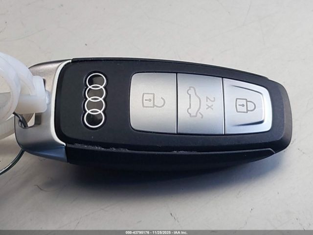 2025 AUDI A3 WAUGUDGY9SA109296 Photo 10