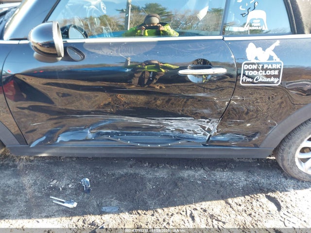 2019 MINI CONVERTIBLE WMWWG5C55K3H08997 Photo 5