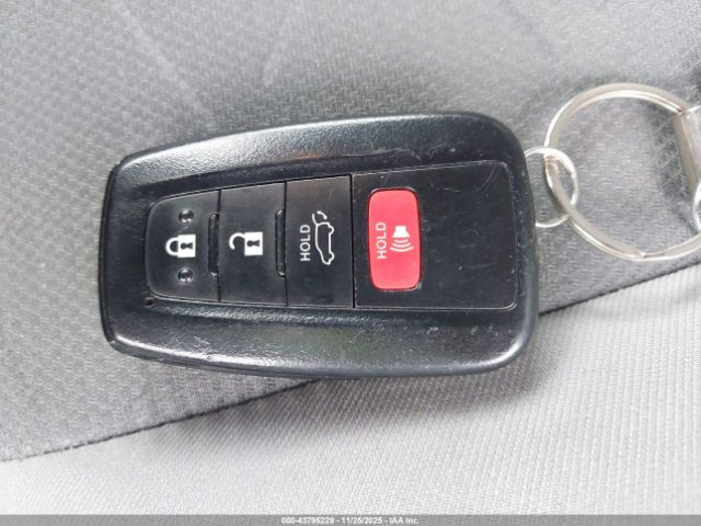 2021 TOYOTA RAV4 2T3P1RFV6MW209473 Photo 10