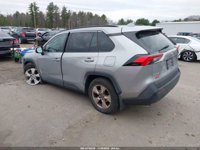 2021 TOYOTA RAV4 2T3P1RFV6MW209473 Photo 2
