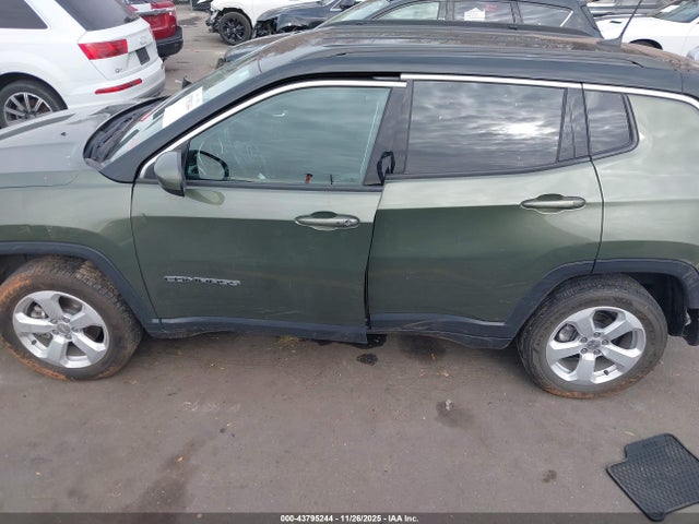 Jeep Compass Latitude 4x4 2019 3C4NJDBB8KT740894 Image 14