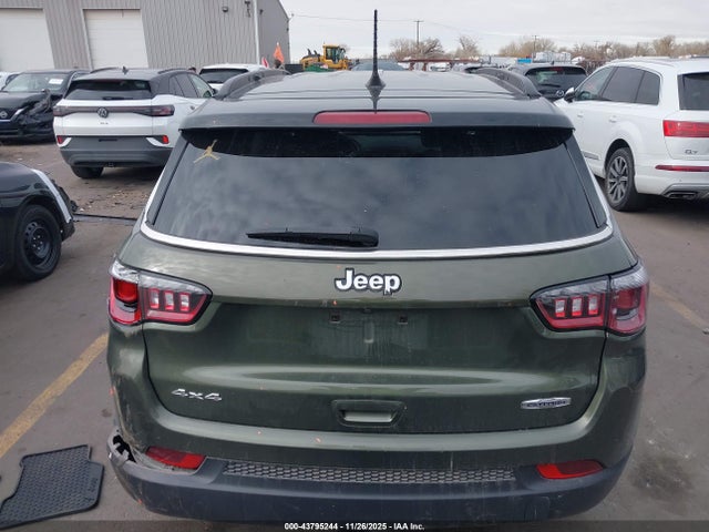 Jeep Compass Latitude 4x4 2019 3C4NJDBB8KT740894 Image 16