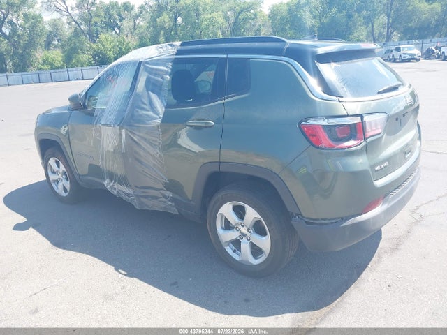 Jeep Compass Latitude 4x4 2019 3C4NJDBB8KT740894 Image 3