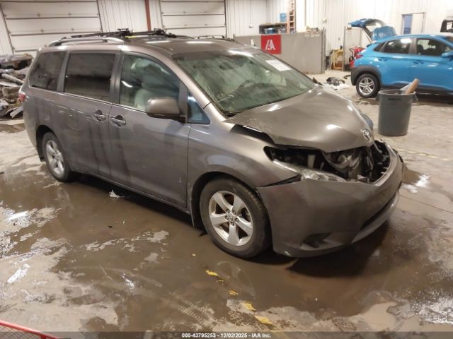 2016 TOYOTA SIENNA 5TDKK3DC6GS745271