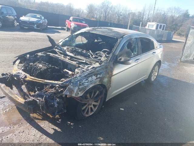 2012 CHRYSLER 200 1C3CCBBB0CN101369 Photo 1