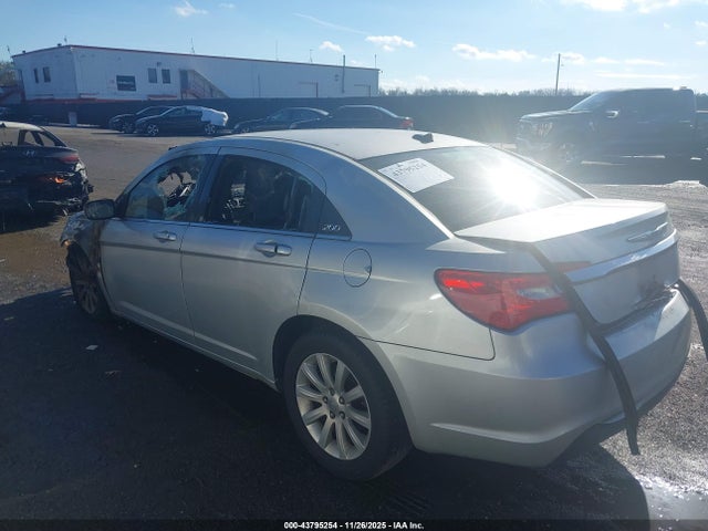 2012 CHRYSLER 200 1C3CCBBB0CN101369 Photo 2
