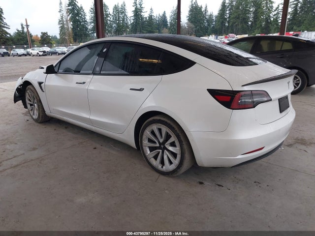 2022 TESLA MODEL 3 5YJ3E1EB4NF230437 Photo 2